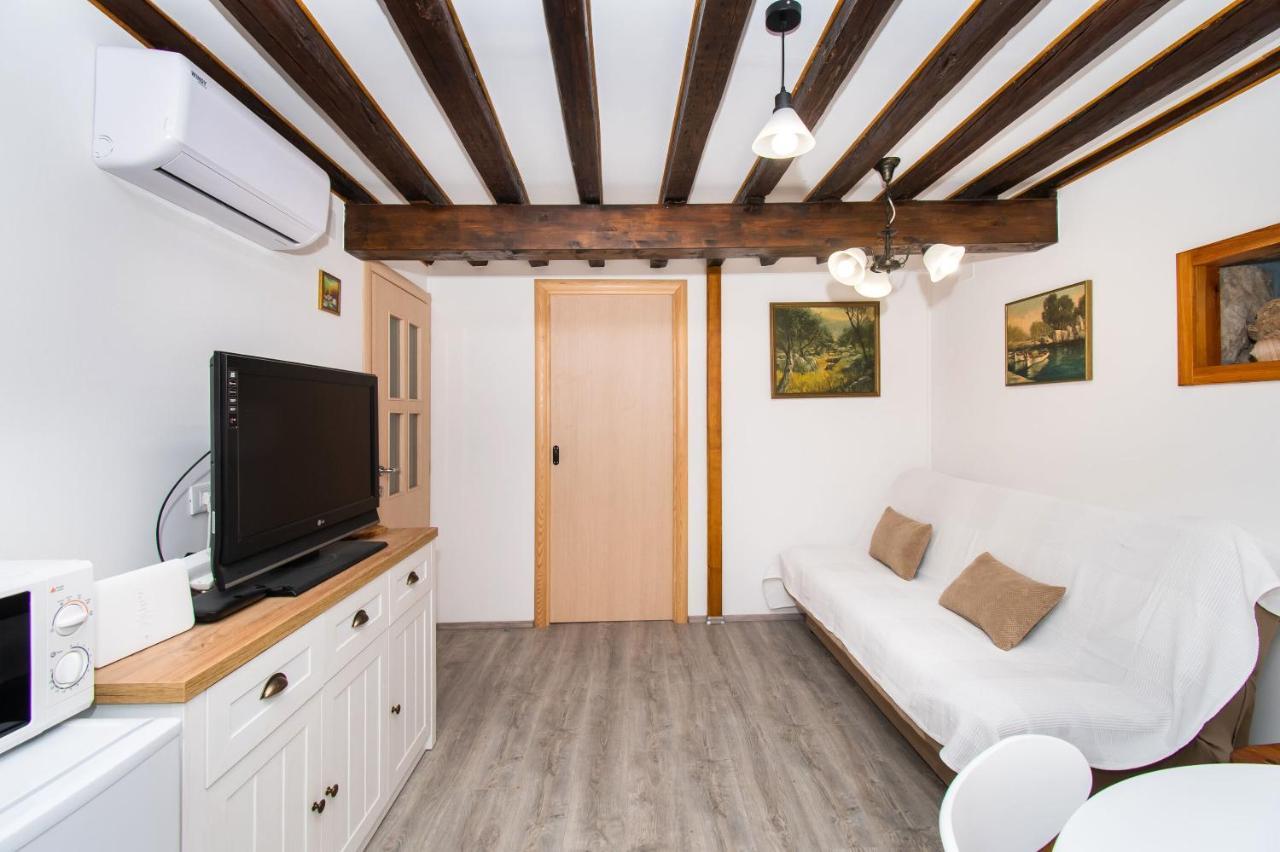 Apartment Rustika Skradin Buitenkant foto